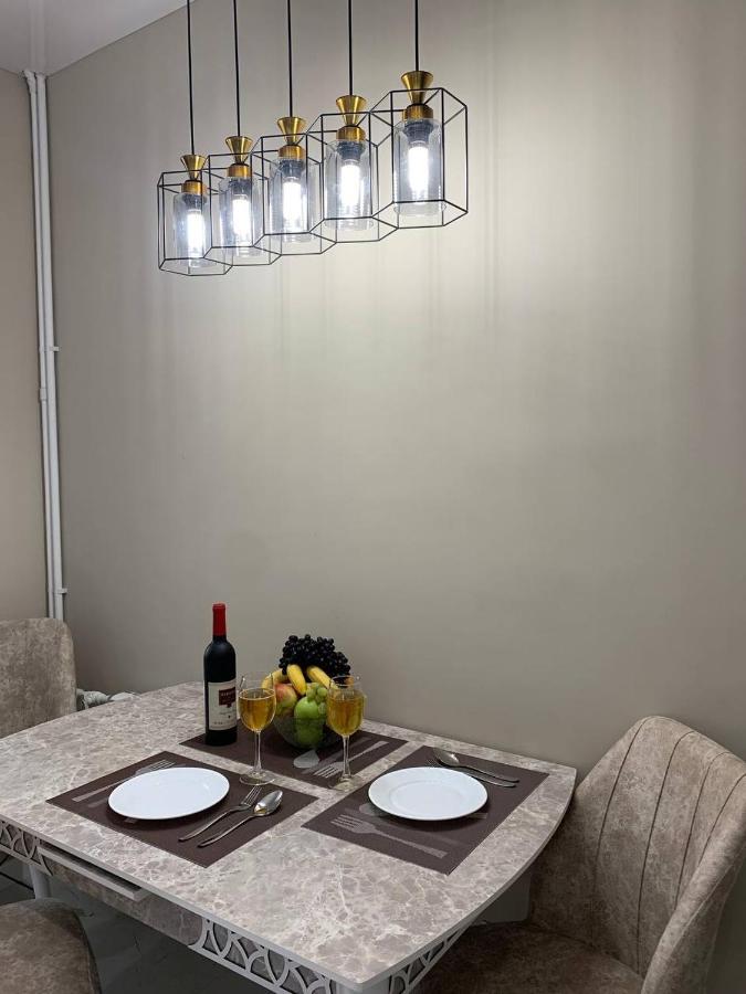 Charming And Modern Apartment At Heart Of Taschkent Exterior foto